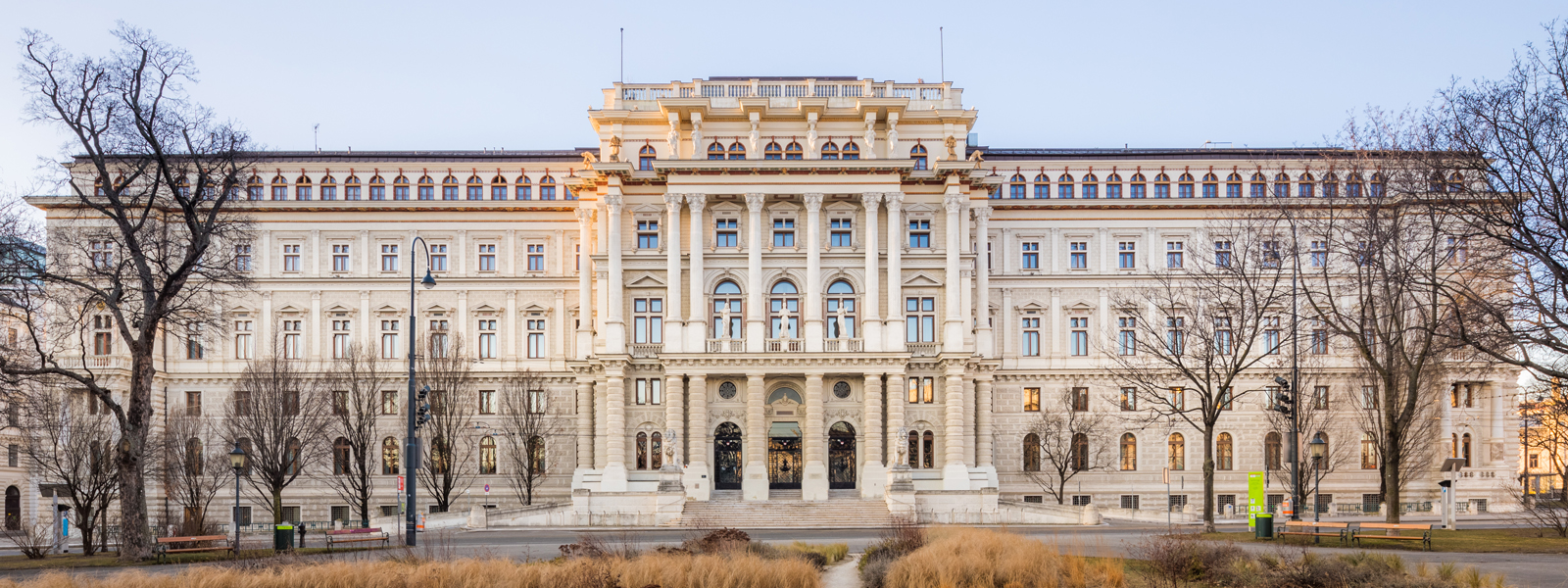 Justizpalast in Wien, Außenansicht